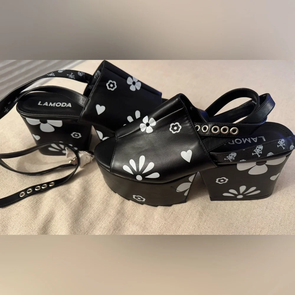 La Moda SO LUCKY PLATFORM SANDALS